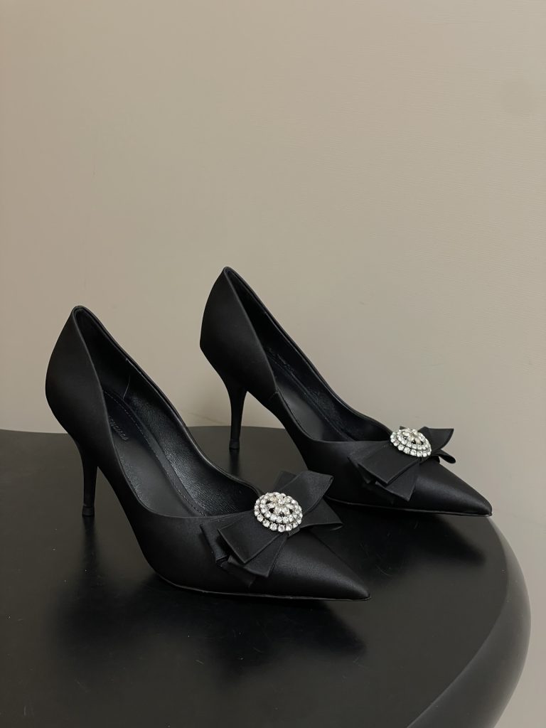 Women's shoes