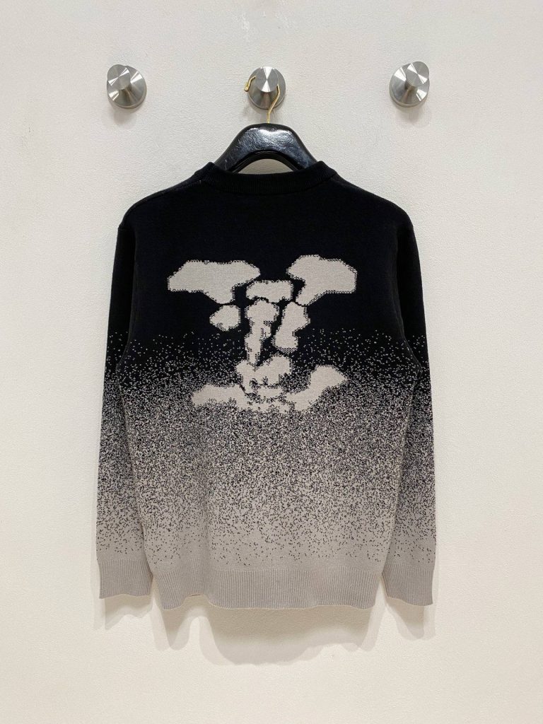 LV sweater