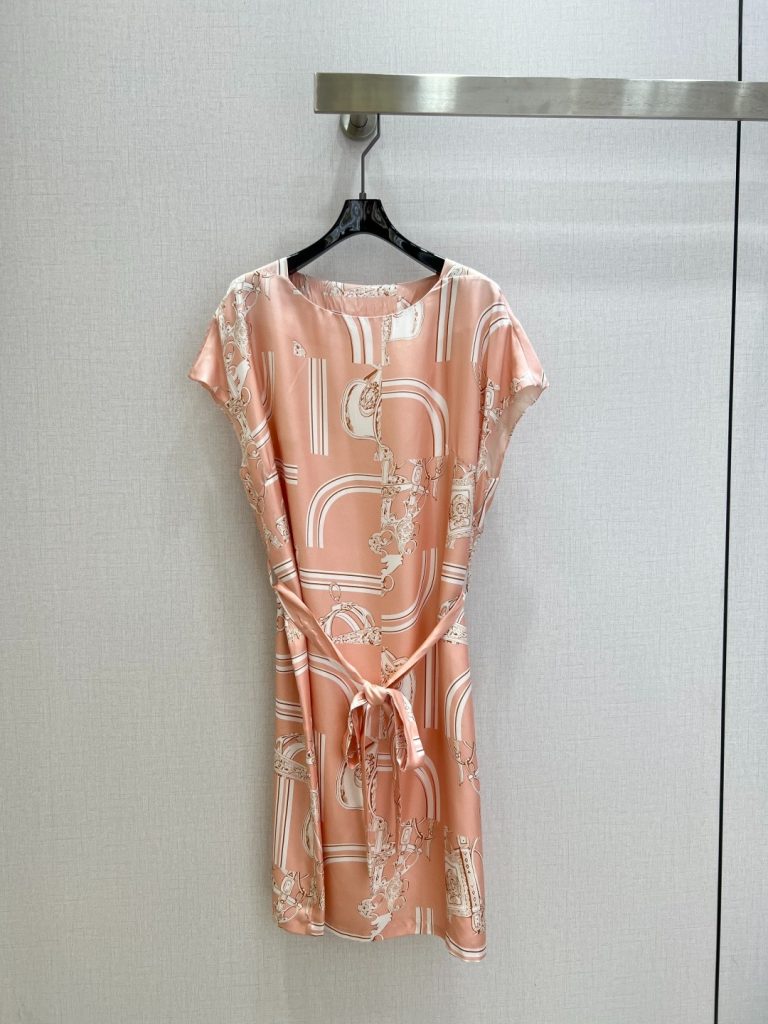 Women's Clothes