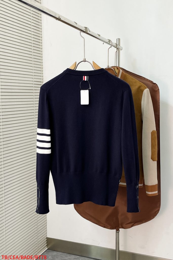Men's Sweater