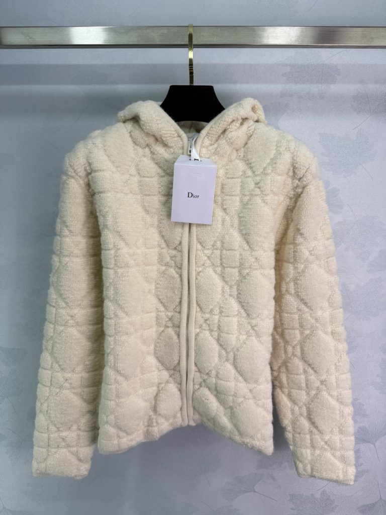 Women's Clothes