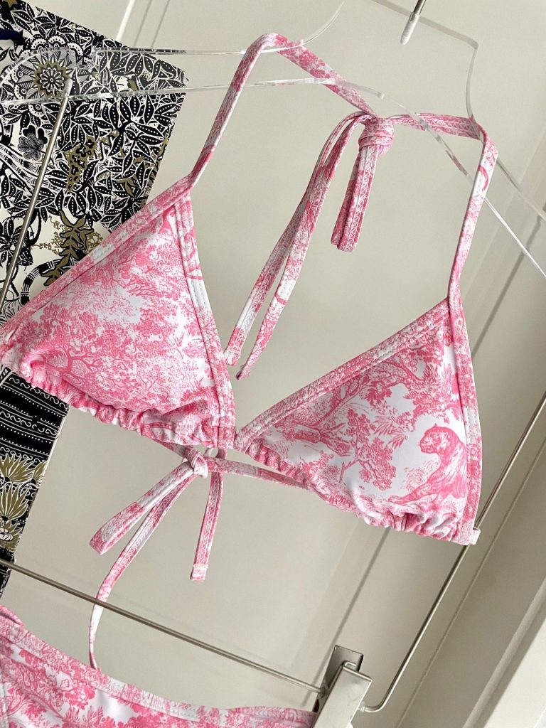 Women's clothes