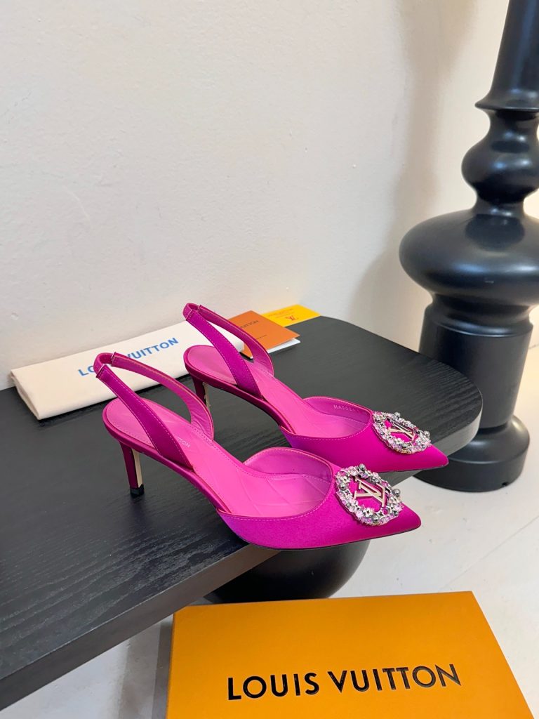 Women's shoes