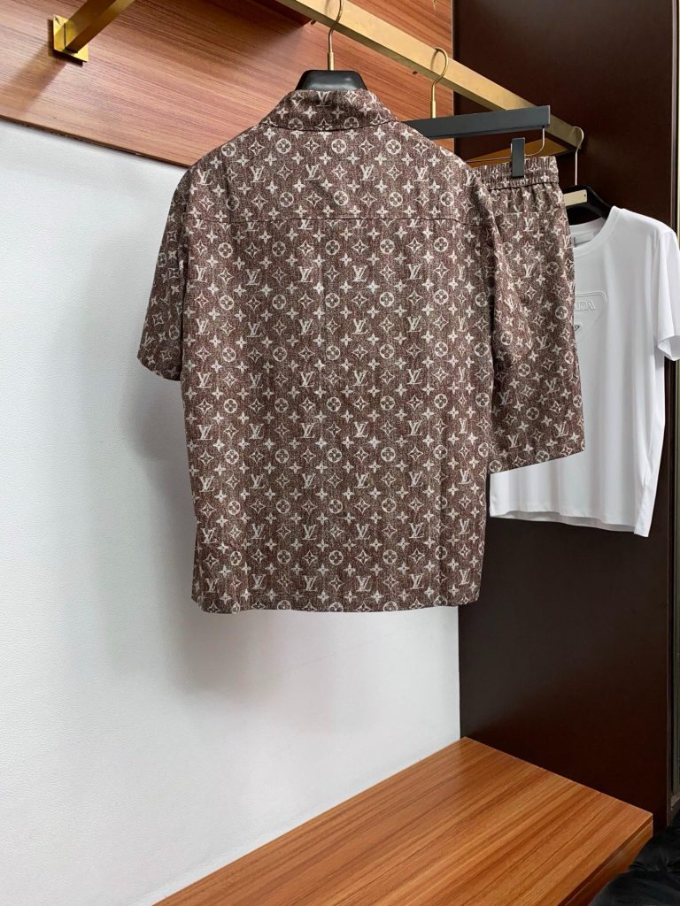 Man's clothes