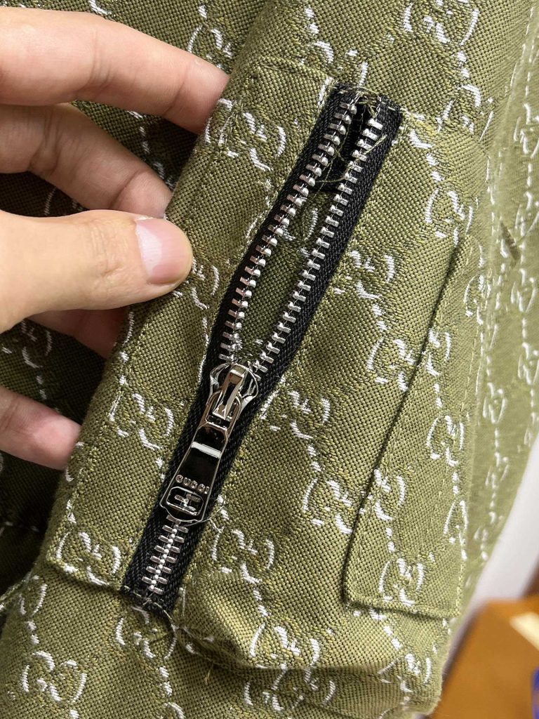 Man's clothes