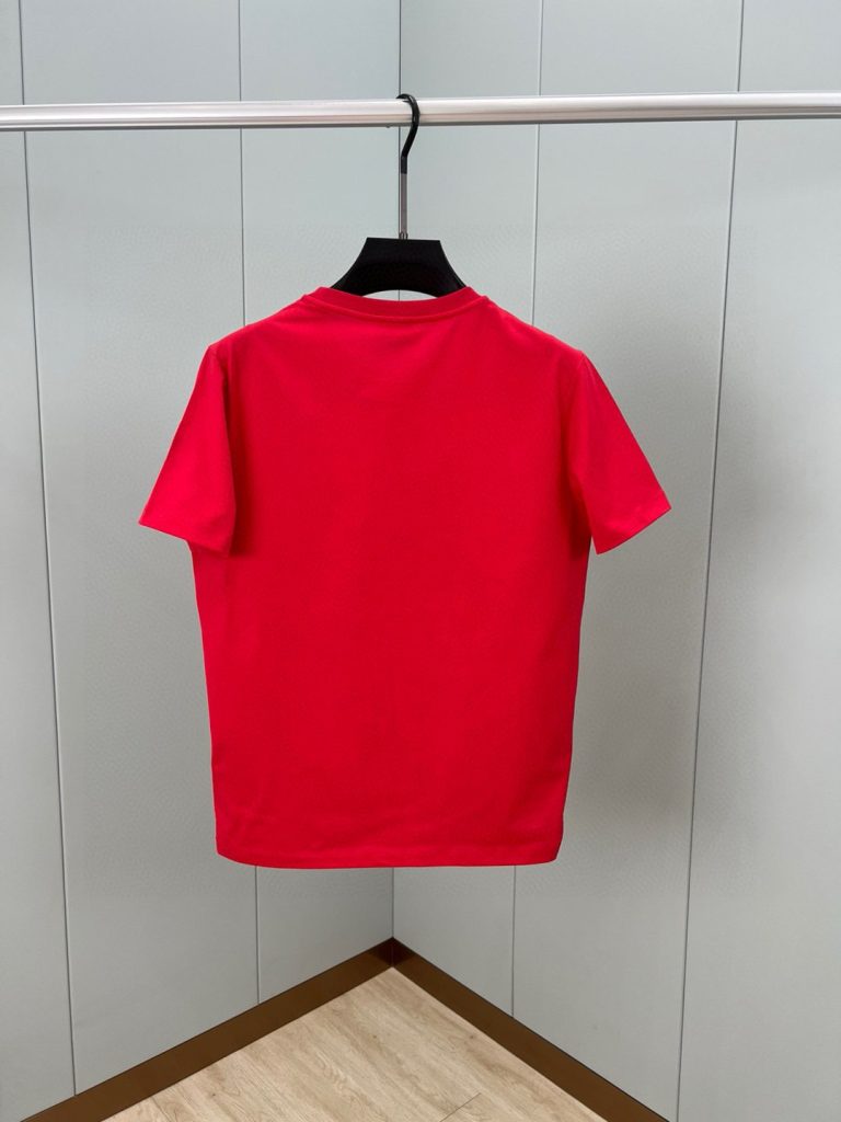 Man's T-shirt