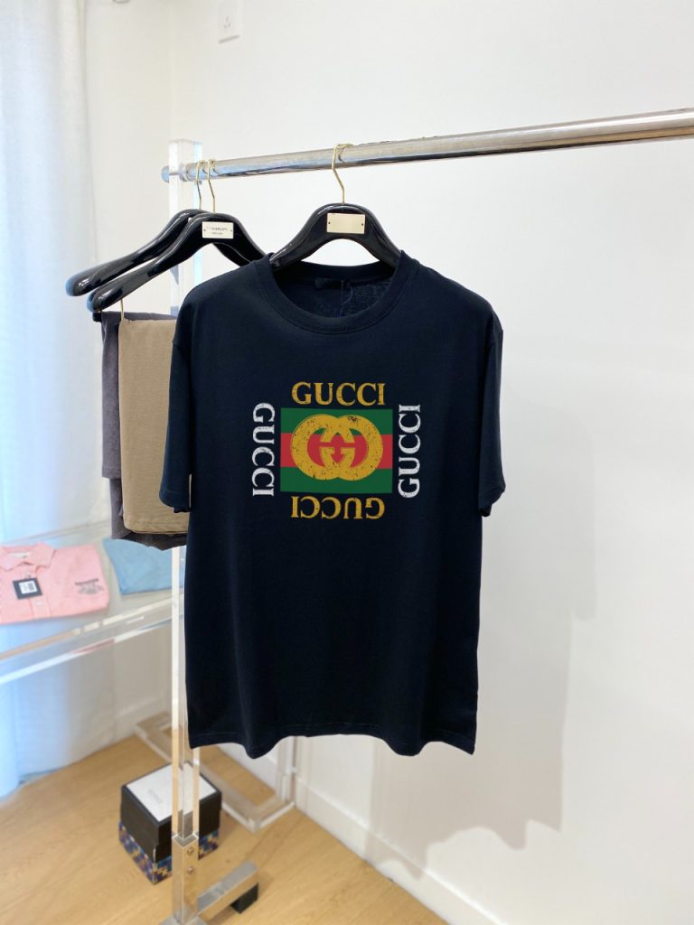 Man's T-shirt