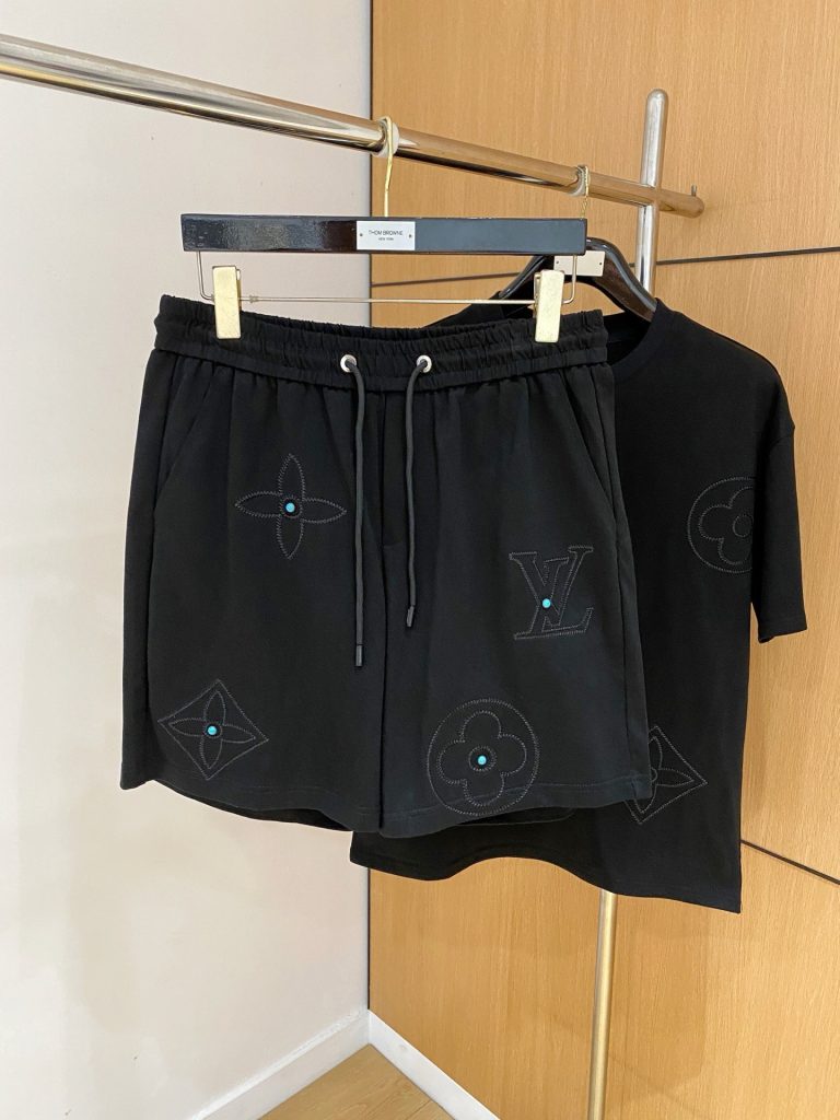 Man's clothes