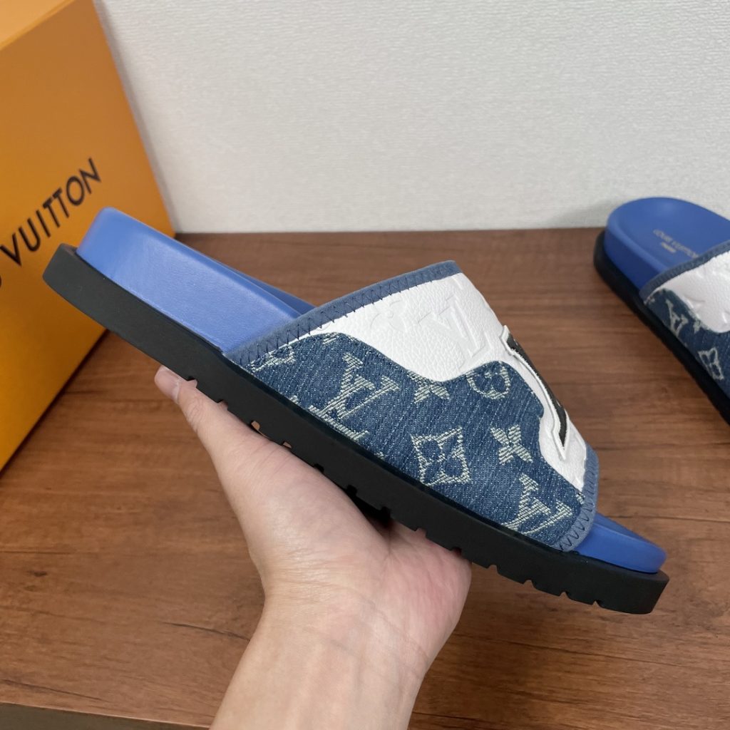 Man's shoes